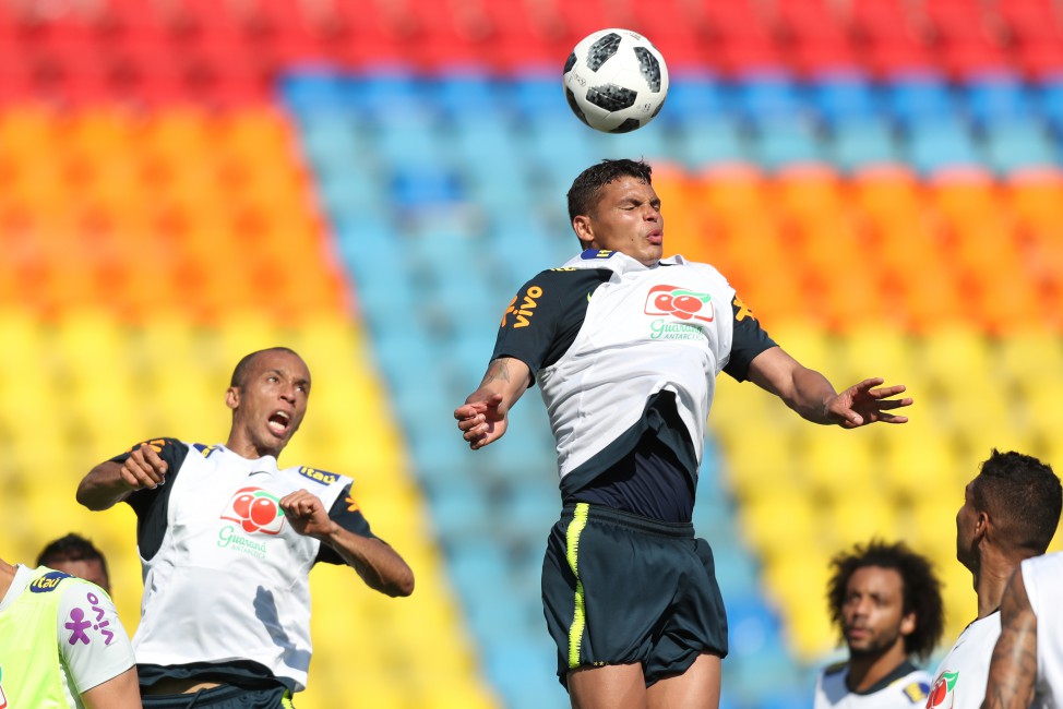 Capitão, Thiago Silva celebra momento e vê Brasil sob grande pressão
