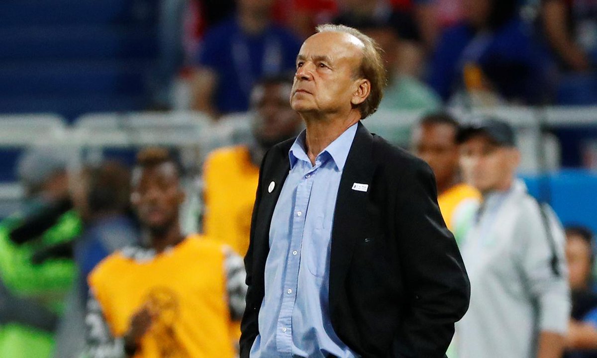 Técnico da Nigéria prevê ‘batalha de jogo coletivo’ com a Islândia