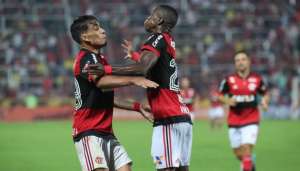 Vinicius Junior dá 'até breve' para torcida do Flamengo e diz que volta no futuro