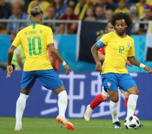 Neymar e Marcelo estão devendo futebol