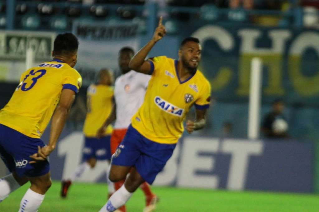 O atacante Cassiano é um dos desfalques para o jogo deste sábado contra o CRB (Foto: Fernando Torres/Paysandu)