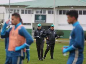 Eduardo Baptista garante permanência no Coritiba: 