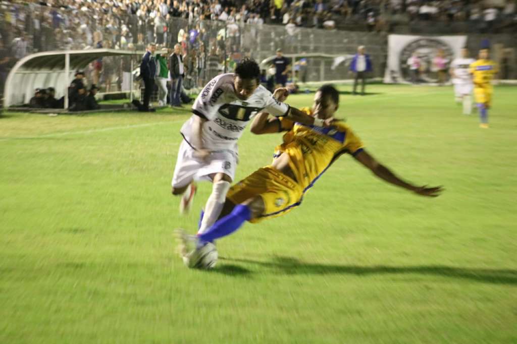 Iporá x Treze - Invicto na Série D, Galo pode até perder por um gol (foto: Ramon Smith)