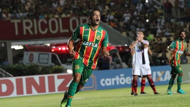 Sampaio Corrêa 2 x 3 Atlético-GO – Dragão triunfa e acaba com jejum de vitórias