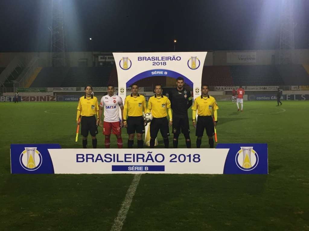 O Vila Nova encerrou o jejum de vitórias diante do lanterna Boa Esporte em Varginha