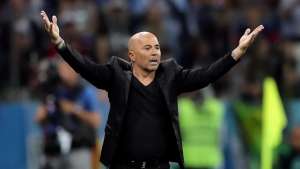 Após revolta dos jogadores, Argentina decide manter o técnico Sampaoli