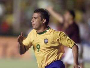 ESPECIAL FI: Penta em 2002, Luizão pede que seleção recupere confiança na Copa