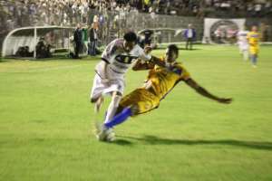 Iporá-GO 2 x 1 Treze-PB - Lobo ganhou, mas não levou. Galo está nas quartas!