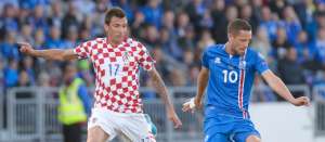 Zagueiro da Islândia confia na vaga, mas exalta Croácia: 