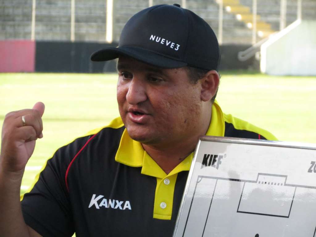 Globo 3 x 1 Remo - Leão toma virada e vê saída do Z2 cada vez mais distante