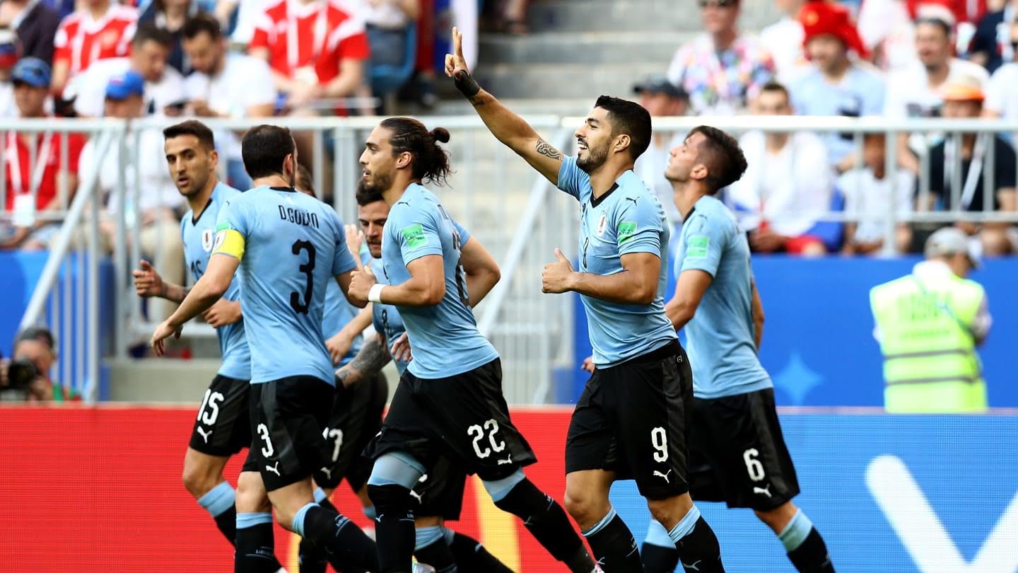 Suárez celebra liderança do grupo e exalta evolução do Uruguai na Copa