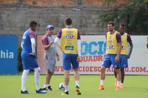 Bahia perde Kayke e Enderson Moreira terá que mexer no time titular