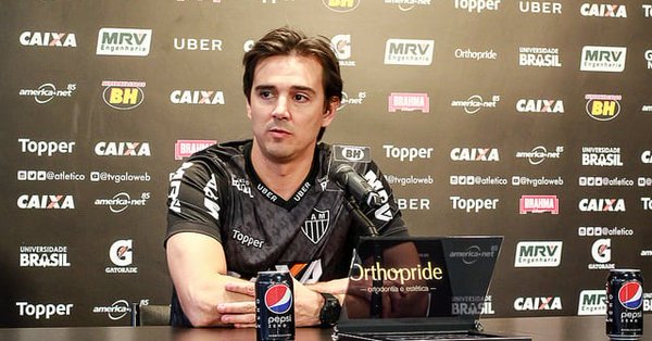 Larghi celebra efetivação, agradece confiança e garante ‘pés no chão’ no Atlético