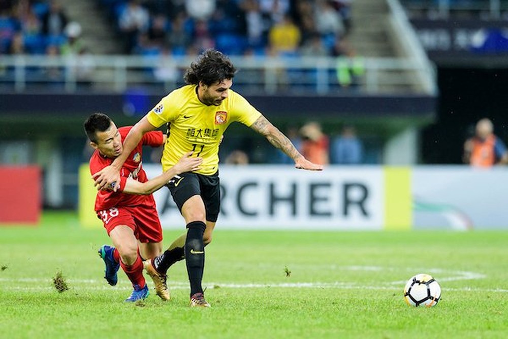 Cruzeiro oferece contrato milionário e R$ 66 milhões para contratar Ricardo Goulart