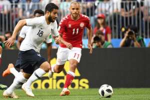 Deschamps minimiza atuação ruim: 'O que importa é que ficamos em primeiro'