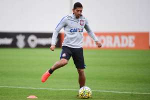 Léo Príncipe, lateral direito do Corinthians, assina com o Le Havre por empréstimo