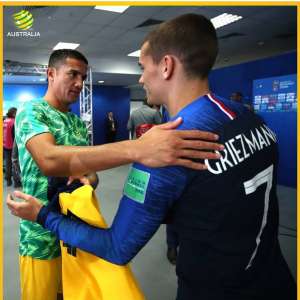 Griezmann pede desculpas à torcida pelo desempenho da França em empate