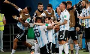 'Teria sido muito injusto sair do Mundial agora', diz Messi sobre Argentina