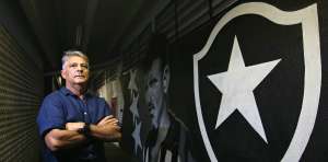 Botafogo acerta com o técnico Marcos Paquetá