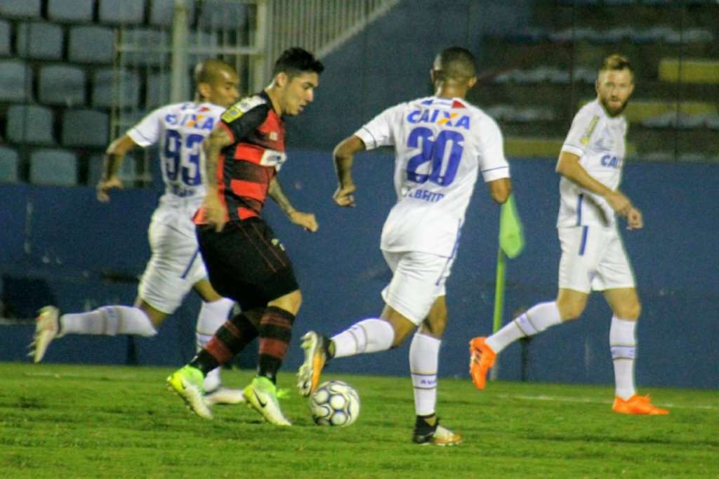 Bruno Lopes deixou o seu na vitória contra Avaí - Jefferson Vieira
