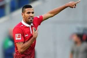 Corinthians fica próximo de assinar por empréstimo com atacante do Hannover