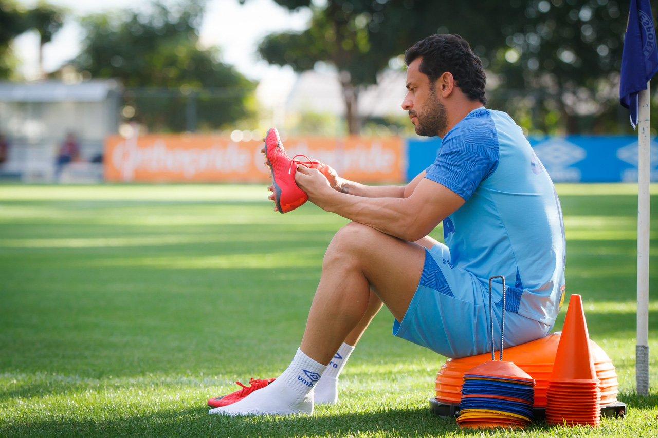 Cruzeiro festeja novo passo da recuperação de Fred após grave lesão no joelho