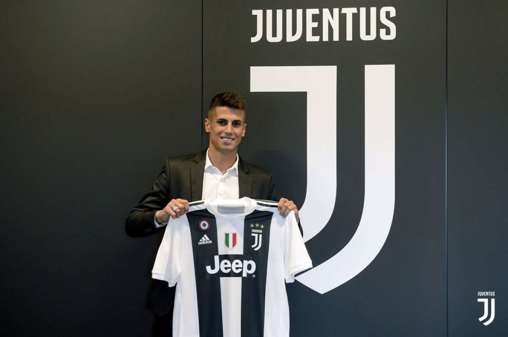 João Cancelo é o novo reoforço da Juventus