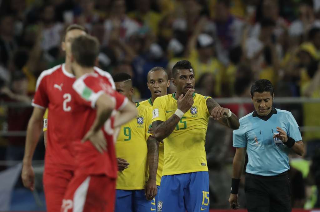 Paulinho abriu abriu o placar no fim do primeiro tempo e fez sua melhor partida na Copa do Mundo