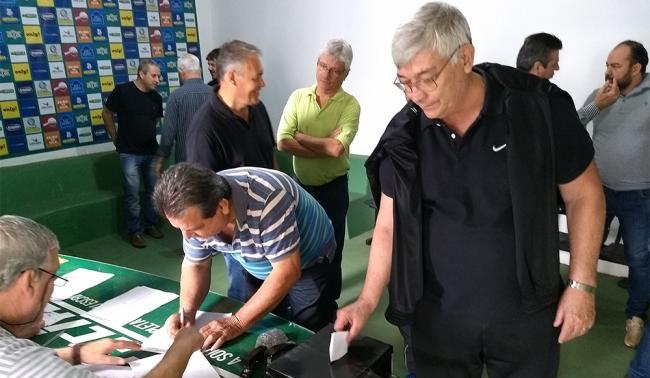 Segundona: Novo conselho deliberativo do XV de Jaú é eleito por unanimidade (Foto: Antonio Carlos Pavini)