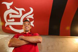 Apresentado, Uribe prevê 'boa disputa' com Dourado no ataque do Flamengo