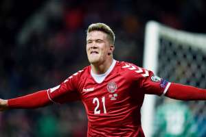 Atacante da Dinamarca diz que é melhor jogar contra Croácia do que encarar Messi