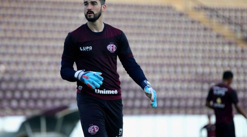 Copa Paulista: Goleiro da Ferroviária, Gabriel Leite comenta início de trabalho de Vinícius Munhoz