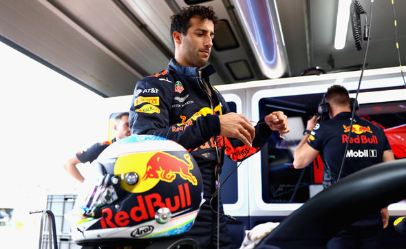 F1: Verstappen diz que Ricciardo tem grande chance de permanecer na Red Bull