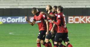 Atlético-GO x Brasil-RS - Vitória sobre Dragão tira Xavante do Z4