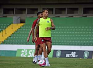 Volante Baraka deixa o Guarani para jogar no futebol do Oriente Médio