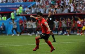 Para Arnaldo Cezar Coelho, 'estão robotizando a arbitragem com a ajuda do VAR'