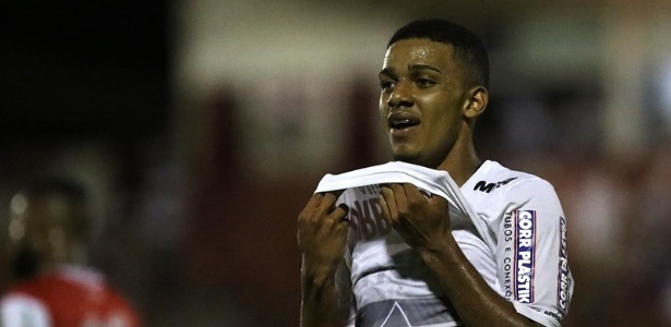 Valencia sonha com atacante do São Paulo, mas se assusta com a multa