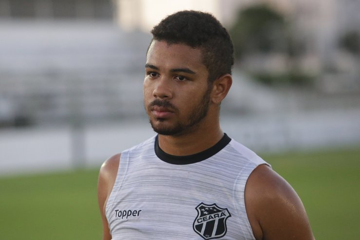 Arrependido, Ceará pode devolver ‘atacante problema’ para o Sport