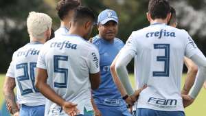 Com Scarpa e reforço argentino, Palmeiras chega ao Panamá para amistosos
