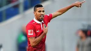 Corinthians se acerta com Hannover e anuncia contratação do centroavante Jonathas