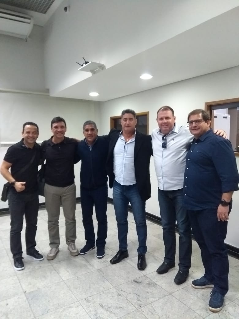 Ex-técnico do Rio Preto participa de eleição da FBTF e elogia evento