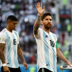 Maradona vê como 'barbaridade' jogadores da Argentina estarem no comando