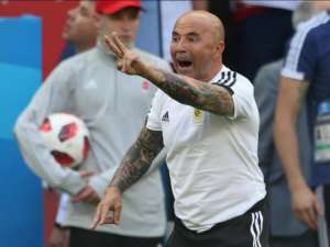 Sampaoli descarta deixar comando da Argentina após eliminação