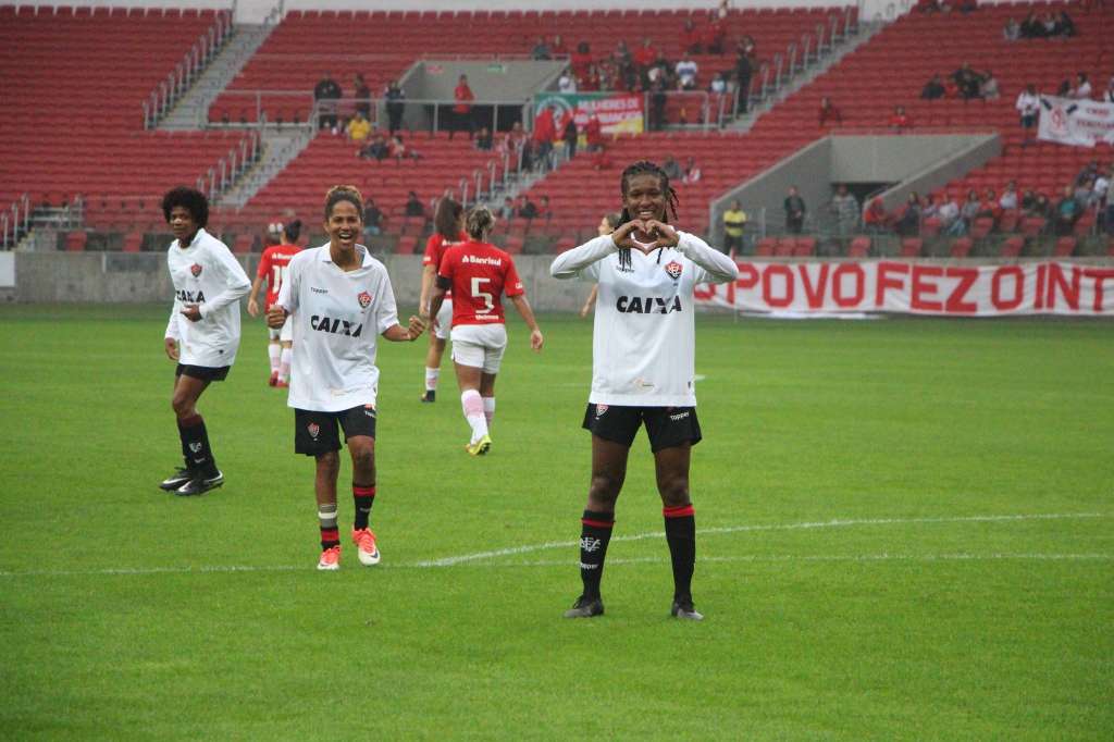 Taiana marcou o gol do acesso do Vitória. (Foto: Divulgação / EC Vitória)