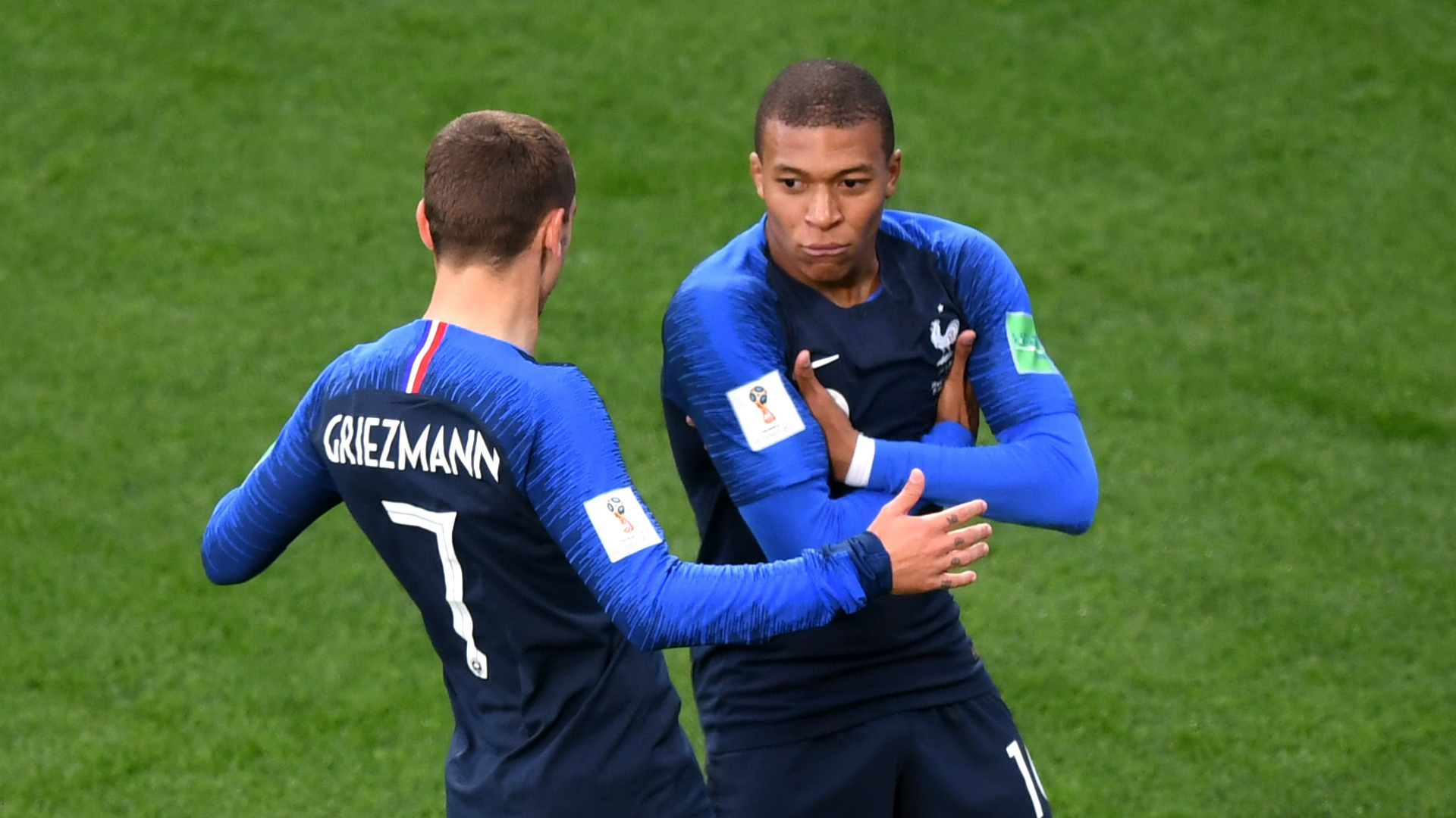 Griezmann exalta Mbappé e vive expectativa de duelo com o amigo Godín nas quartas