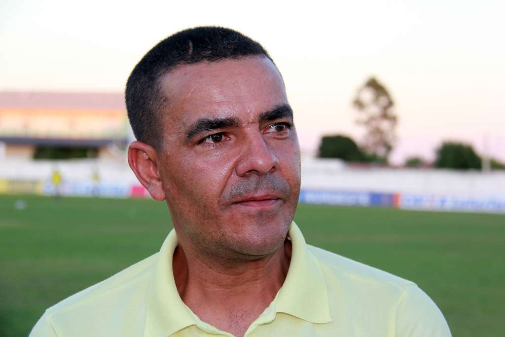 Evandro Guimarães assina como técnico do Juazeirense para a Série C