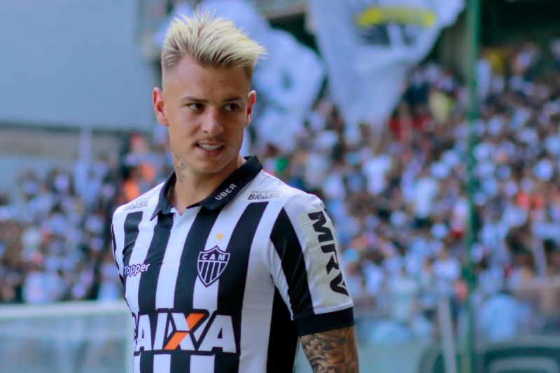 De olho na Liga dos Campeões, Porto faz proposta por artilheiro do Brasileirão