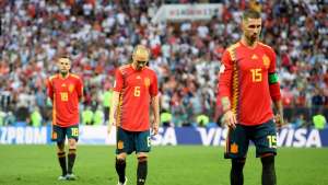 Sergio Ramos indica que desaprovou demissão de técnico e garante Espanha forte