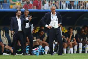 Tite defende Neymar em polêmica e pede para Osorio analisar vídeo de confusão