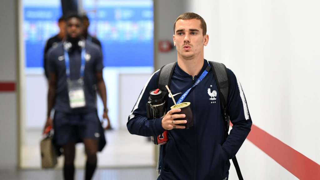 O atacante Griezmann não treinou nesta segunda-feira, mas não preocupa para jogo contra o Uruguai